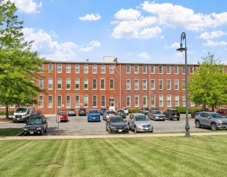 35 Riverwalk Way, Lowell, Massachusetts, 1 Bedroom Bedrooms, 2 Rooms Rooms,1 BathroomBathrooms,Residential,For Sale,Riverwalk Way,73530979