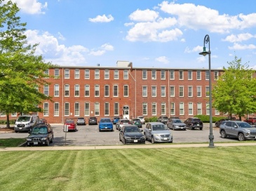 35 Riverwalk Way, Lowell, Massachusetts, 1 Bedroom Bedrooms, 2 Rooms Rooms,1 BathroomBathrooms,Residential,For Sale,Riverwalk Way,73530979