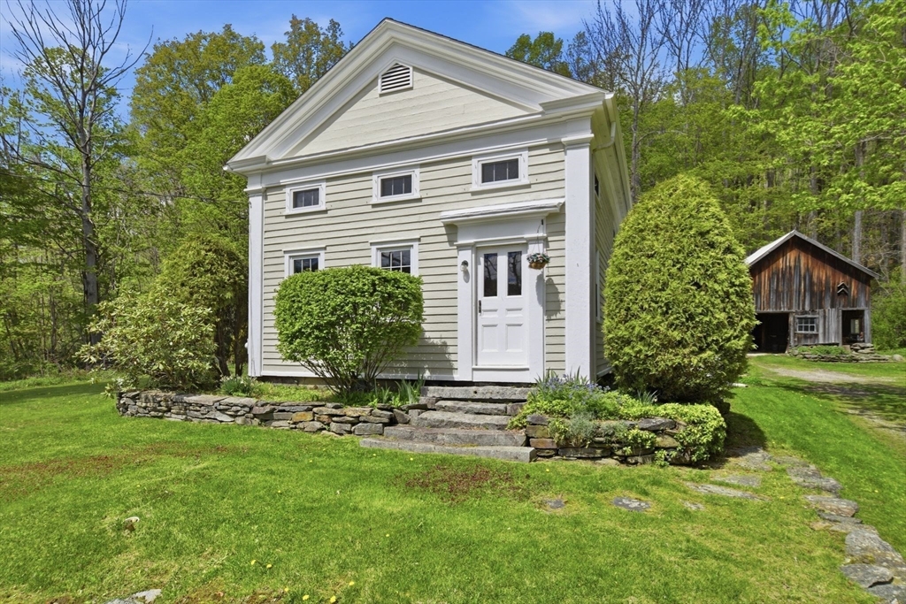 112 North Blandford Road, Blandford, Massachusetts, 2 Bedrooms Bedrooms, 5 Rooms Rooms,2 BathroomsBathrooms,Residential,For Sale,North Blandford Road,73520611
