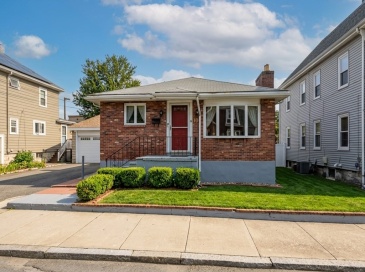 16 Saint Mary Street, Malden, Massachusetts, 2 Bedrooms Bedrooms, 4 Rooms Rooms,2 BathroomsBathrooms,Residential,For Sale,Saint Mary Street,73513726