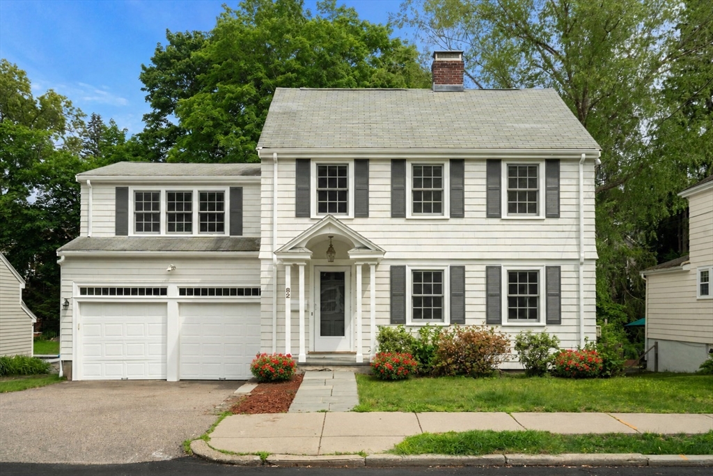 82 Allen Avenue, Newton, Massachusetts, 4 Bedrooms Bedrooms, 10 Rooms Rooms,3 BathroomsBathrooms,Residential,For Sale,Allen Avenue,73526325
