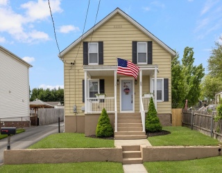 69 Denver St, Fall River, Massachusetts, 3 Bedrooms Bedrooms, 8 Rooms Rooms,2 BathroomsBathrooms,Residential,For Sale,Denver St,73522075