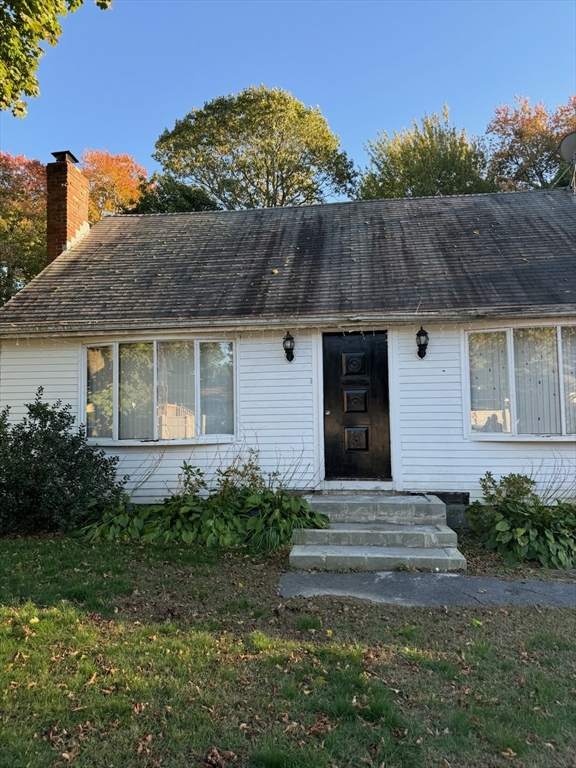 90 Sunset Ave, Brockton, Massachusetts, 5 Bedrooms Bedrooms, 7 Rooms Rooms,3 BathroomsBathrooms,Residential,For Sale,Sunset Ave,73545101