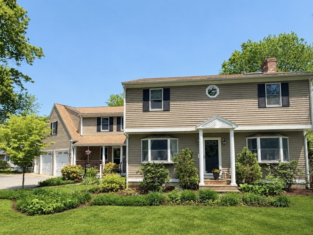 9 Pondview Ave, Pembroke, Massachusetts, 4 Bedrooms Bedrooms, 10 Rooms Rooms,2.5 BathroomsBathrooms,Residential,For Sale,Pondview Ave,73545106