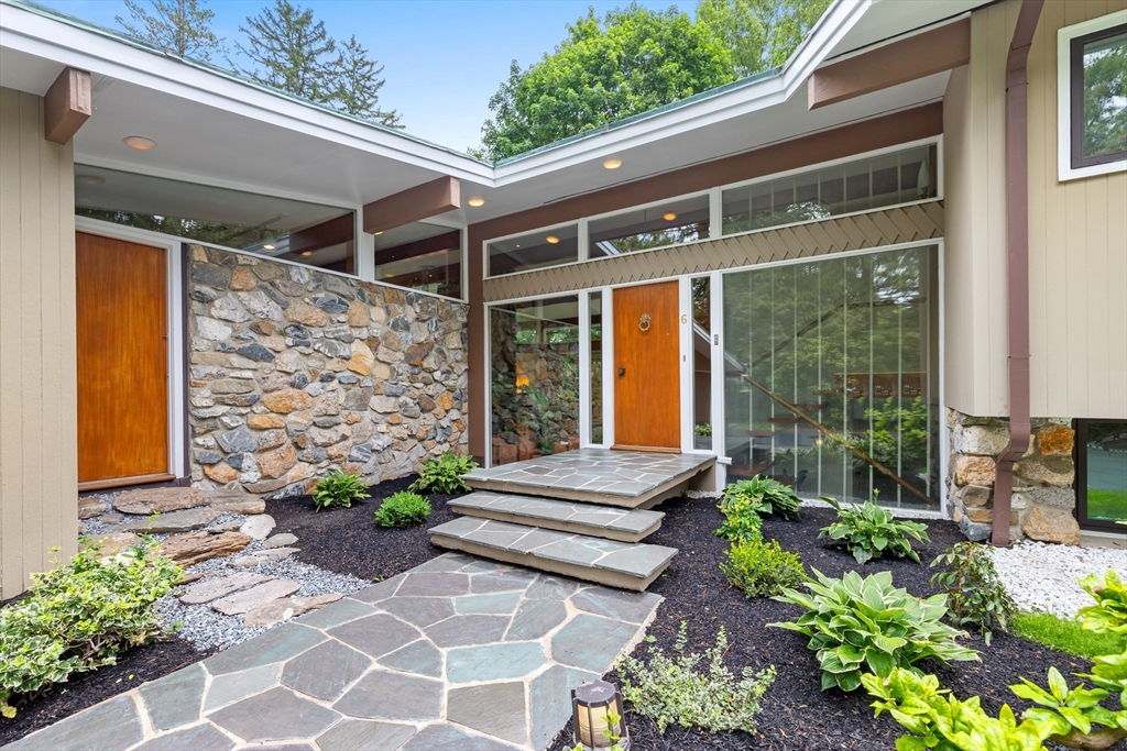 6 Porter Rd, Andover, Massachusetts, 4 Bedrooms Bedrooms, 9 Rooms Rooms,2.5 BathroomsBathrooms,Residential,For Sale,Porter Rd,73545105
