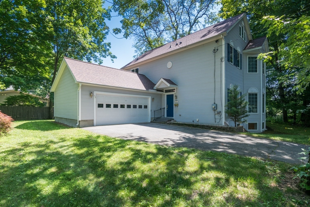 62 Fairview Ave, Northampton, Massachusetts, 4 Bedrooms Bedrooms, 8 Rooms Rooms,3 BathroomsBathrooms,Residential,For Sale,Fairview Ave,73545108