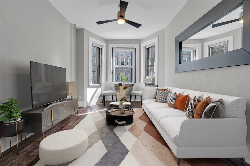 65 Burbank St, Boston, Massachusetts, 1 Bedroom Bedrooms, 3 Rooms Rooms,1 BathroomBathrooms,Residential Lease,For Rent,Burbank St,73545077