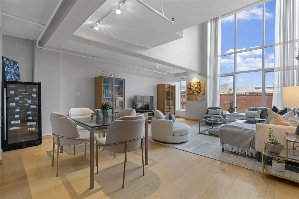 25 Channel Center, Boston, Massachusetts, 1 Bedroom Bedrooms, 6 Rooms Rooms,1.5 BathroomsBathrooms,Residential,For Sale,Channel Center,73545083