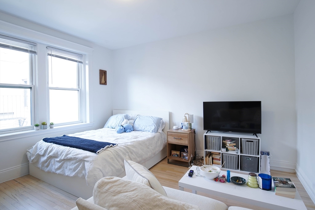 15 Park Dr, Boston, Massachusetts, 1 Bedroom Bedrooms, 4 Rooms Rooms,1 BathroomBathrooms,Residential Lease,For Rent,Park Dr,73545122