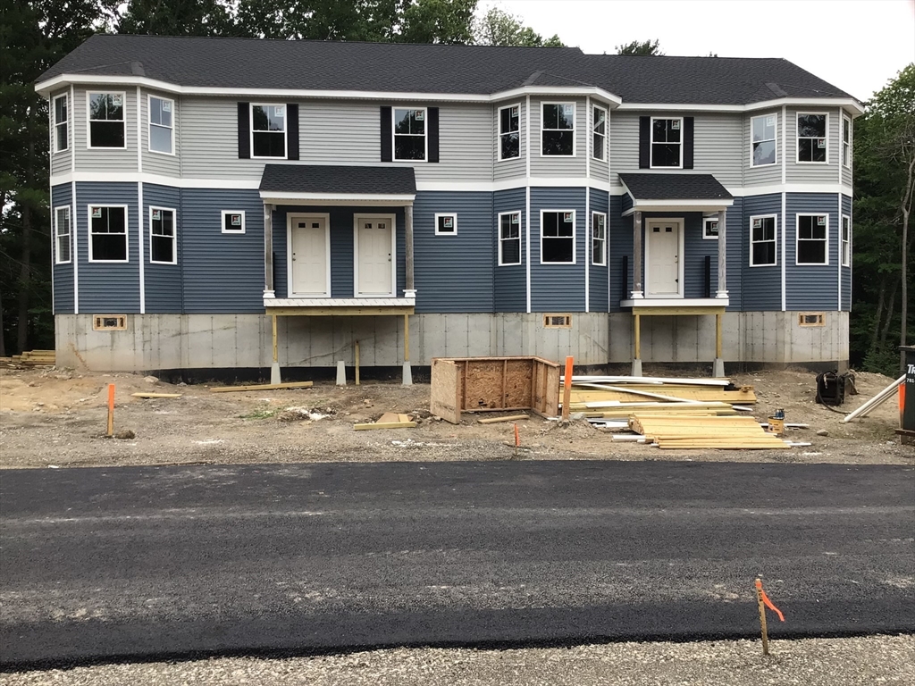 299 Quincy St, Building 3, Holbrook, Massachusetts, 2 Bedrooms Bedrooms, 4 Rooms Rooms,1.5 BathroomsBathrooms,Residential,For Sale,Quincy St, Building 3,73545123