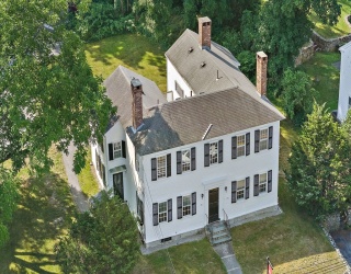 196 South Street, Hingham, Massachusetts, 1 Bedroom Bedrooms, 3 Rooms Rooms,1 BathroomBathrooms,Residential,For Sale,South Street,73545131