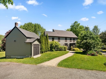 11 Old Cmn, Millbury, Massachusetts, 5 Bedrooms Bedrooms, 9 Rooms Rooms,2 BathroomsBathrooms,Residential,For Sale,Old Cmn,73536370