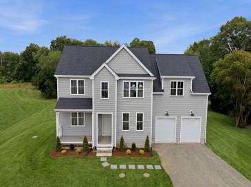 2 Jeffrey Drive, West Bridgewater, Massachusetts, 4 Bedrooms Bedrooms, 10 Rooms Rooms,2.5 BathroomsBathrooms,Residential,For Sale,Jeffrey Drive,73545157