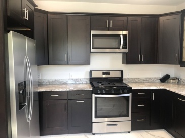 28-32 Calvary Street, Waltham, Massachusetts, 3 Bedrooms Bedrooms, 6 Rooms Rooms,1.5 BathroomsBathrooms,Residential Lease,For Rent,Calvary Street,73545162