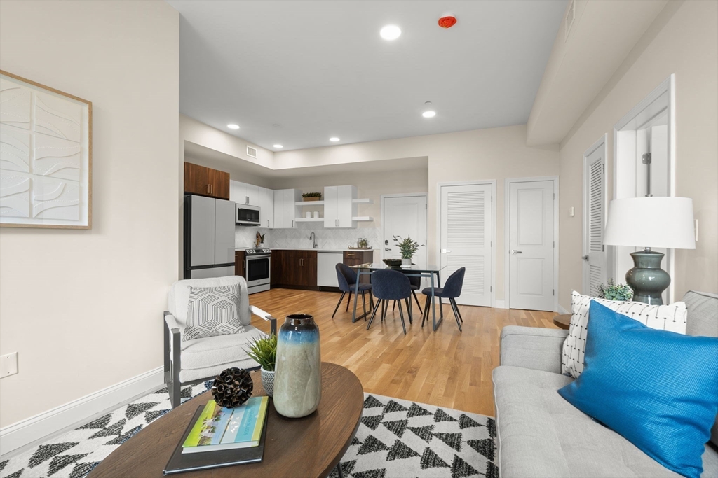 16 Taber Street, Boston, Massachusetts, 1 Bedroom Bedrooms, 2 Rooms Rooms,1 BathroomBathrooms,Residential,For Sale,Taber Street,73545182