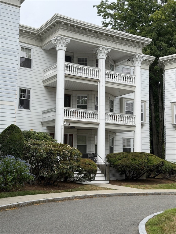 134 Middlesex Road, Newton, Massachusetts, 3 Bedrooms Bedrooms, 7 Rooms Rooms,2 BathroomsBathrooms,Residential Lease,For Rent,Middlesex Road,73545198