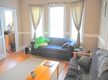 539 Washington St, Boston, Massachusetts, 3 Bedrooms Bedrooms, 5 Rooms Rooms,1 BathroomBathrooms,Residential Lease,For Rent,Washington St,73545196