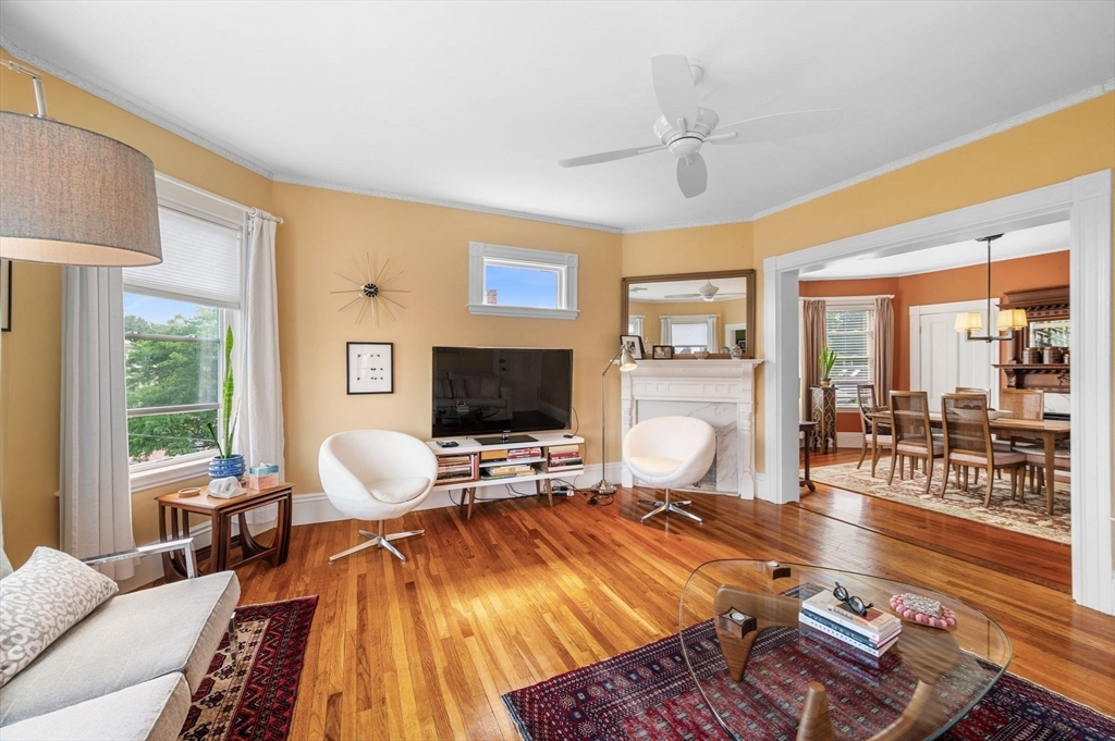 55 Ocean Ave, Salem, Massachusetts, 3 Bedrooms Bedrooms, 6 Rooms Rooms,1 BathroomBathrooms,Residential,For Sale,Ocean Ave,73545195