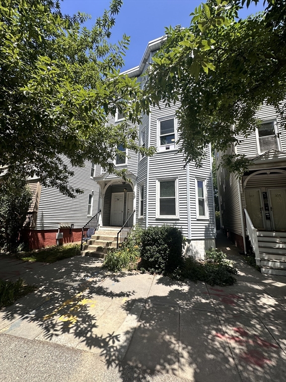 359-361 Western Ave, Cambridge, Massachusetts, 3 Bedrooms Bedrooms, 6 Rooms Rooms,1 BathroomBathrooms,Residential Lease,For Rent,Western Ave,73545230
