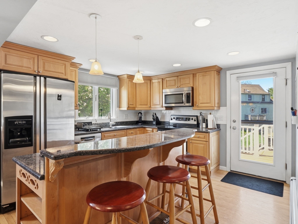 646 Lynn Fells Pkwy, Melrose, Massachusetts, 4 Bedrooms Bedrooms, 9 Rooms Rooms,3 BathroomsBathrooms,Residential,For Sale,Lynn Fells Pkwy,73514433
