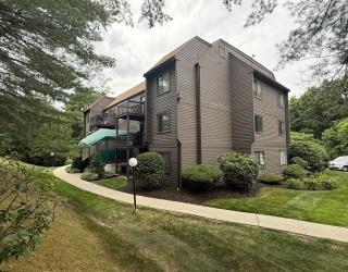 200 Colonial Dr, Ipswich, Massachusetts, 2 Bedrooms Bedrooms, 5 Rooms Rooms,1 BathroomBathrooms,Residential,For Sale,Colonial Dr,73545242
