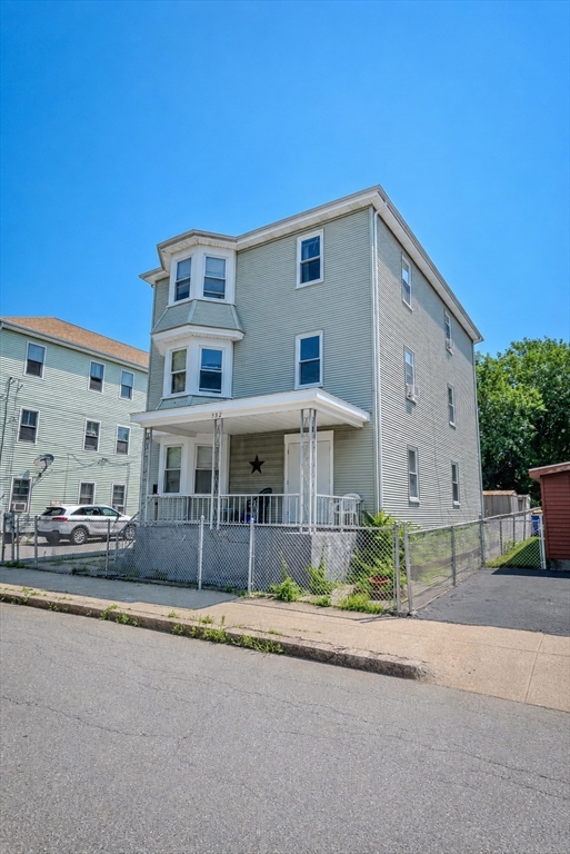 552 Alden St, Fall River, Massachusetts, 6 Bedrooms Bedrooms, 15 Rooms Rooms,3 BathroomsBathrooms,Residential Income,For Sale,Alden St,73545183