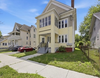36-38 Belvidere St, Springfield, Massachusetts, 7 Bedrooms Bedrooms, 13 Rooms Rooms,3 BathroomsBathrooms,Residential Income,For Sale,Belvidere St,73545217