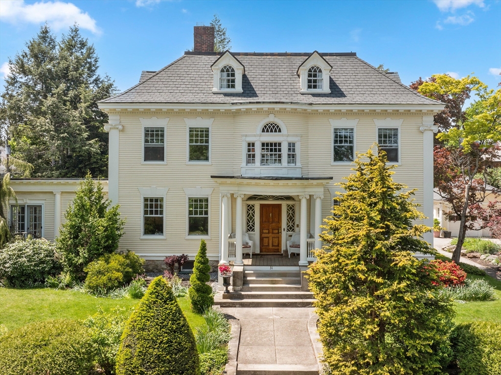 31 Lenox St, Worcester, Massachusetts, 7 Bedrooms Bedrooms, 16 Rooms Rooms,4 BathroomsBathrooms,Residential,For Sale,Lenox St,73377448