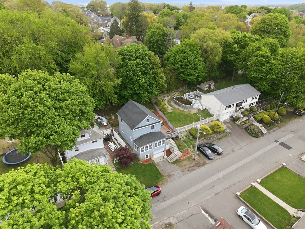70 Clifton Avenue, Saugus, Massachusetts, 3 Bedrooms Bedrooms, 7 Rooms Rooms,1.5 BathroomsBathrooms,Residential,For Sale,Clifton Avenue,73520949