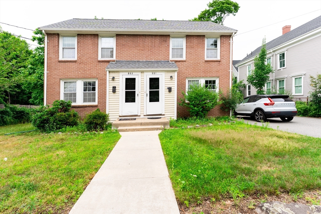 991 Massachusetts Ave, Lexington, Massachusetts, 2 Bedrooms Bedrooms, 5 Rooms Rooms,1 BathroomBathrooms,Residential Lease,For Rent,Massachusetts Ave,73545324