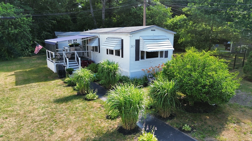 317 W Grove St, Middleboro, Massachusetts, 2 Bedrooms Bedrooms, 4 Rooms Rooms,1 BathroomBathrooms,Residential,For Sale,W Grove St,73545340