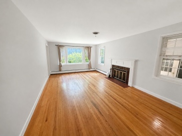 82 Adams, Lexington, Massachusetts, 4 Bedrooms Bedrooms, 8 Rooms Rooms,2 BathroomsBathrooms,Residential Lease,For Rent,Adams,73545345