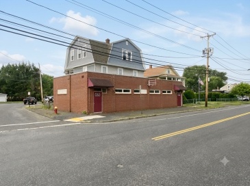 182 Chicopee St, Chicopee, Massachusetts, 5 Bedrooms Bedrooms, 20 Rooms Rooms,4 BathroomsBathrooms,Residential Income,For Sale,Chicopee St,73545347