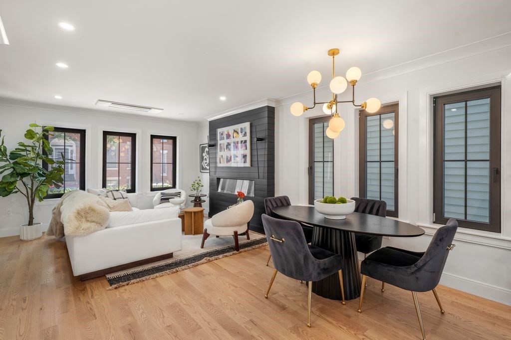 181 I Street, Boston, Massachusetts, 4 Bedrooms Bedrooms, 7 Rooms Rooms,4.5 BathroomsBathrooms,Residential,For Sale,I Street,73545367