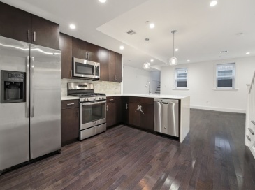 134 Warren St, Boston, Massachusetts, 3 Bedrooms Bedrooms, 5 Rooms Rooms,2 BathroomsBathrooms,Residential Lease,For Rent,Warren St,73545390 134 Warren St, Boston, Massachusetts, 3 Bedrooms Bedrooms, 5 Rooms Rooms,2 BathroomsBathrooms,Residential Lease,For Rent,Warren St,73545390