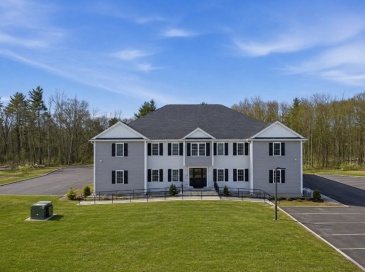 204 Central Street, Avon, Massachusetts, 1 Bedroom Bedrooms, 3 Rooms Rooms,1 BathroomBathrooms,Residential Lease,For Rent,Central Street,73545507