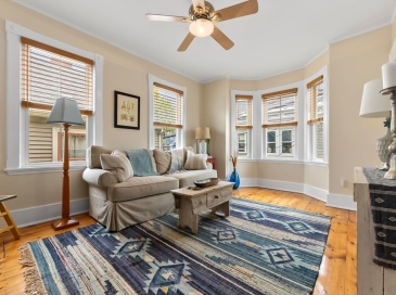 15 1/2 Williams St, Salem, Massachusetts, 2 Bedrooms Bedrooms, 5 Rooms Rooms,1 BathroomBathrooms,Residential,For Sale,Williams St,73510859