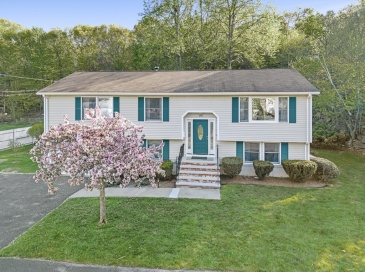 196 Bartholomew Street, Peabody, Massachusetts, 5 Bedrooms Bedrooms, 11 Rooms Rooms,3 BathroomsBathrooms,Residential,For Sale,Bartholomew Street,73518429