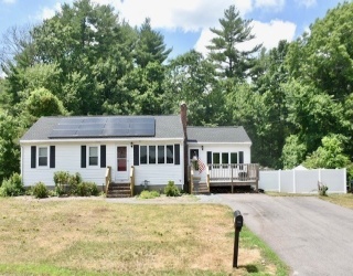 391 Water St, Bridgewater, Massachusetts, 3 Bedrooms Bedrooms, 6 Rooms Rooms,1 BathroomBathrooms,Residential,For Sale,Water St,73545550