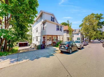 29 Fifield St, Watertown, Massachusetts, 4 Bedrooms Bedrooms, 9 Rooms Rooms,1 BathroomBathrooms,Residential Lease,For Rent,Fifield St,73527480 29 Fifield St, Watertown, Massachusetts, 4 Bedrooms Bedrooms, 9 Rooms Rooms,1 BathroomBathrooms,Residential Lease,For Rent,Fifield St,73527480