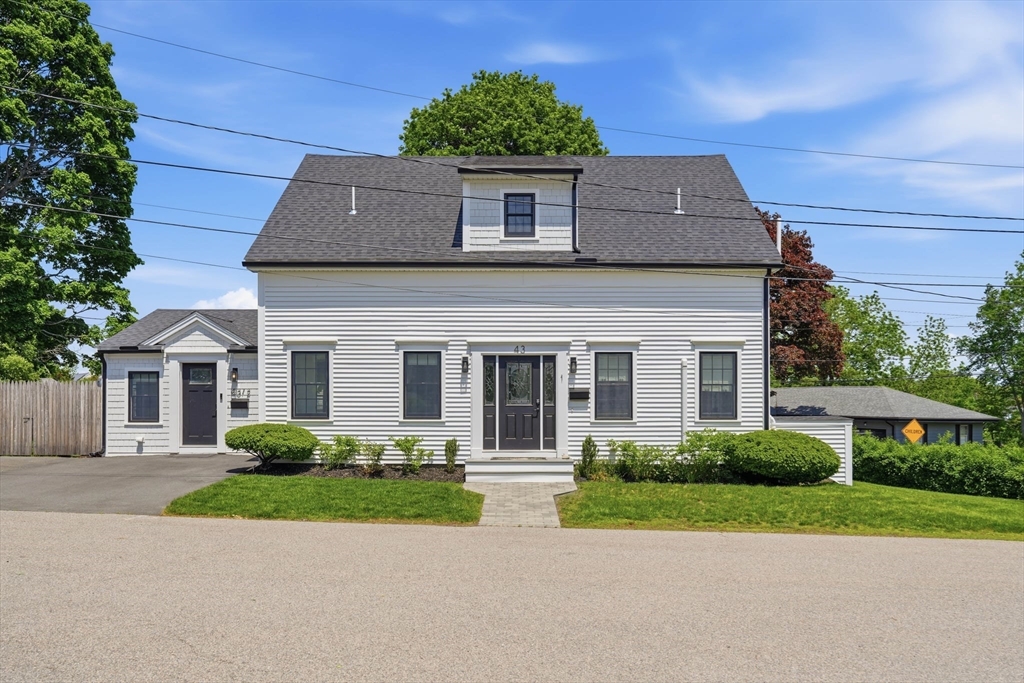 43 Needham Road, Danvers, Massachusetts, 2 Bedrooms Bedrooms, 4 Rooms Rooms,2.5 BathroomsBathrooms,Residential,For Sale,Needham Road,73529019