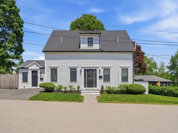 43 Needham Road, Danvers, Massachusetts, 2 Bedrooms Bedrooms, 4 Rooms Rooms,2.5 BathroomsBathrooms,Residential,For Sale,Needham Road,73529019