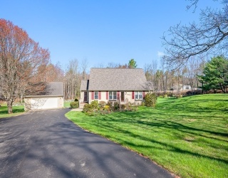 49 Bullard Rd, Oakham, Massachusetts, 4 Bedrooms Bedrooms, 7 Rooms Rooms,2.5 BathroomsBathrooms,Residential,For Sale,Bullard Rd,73510919