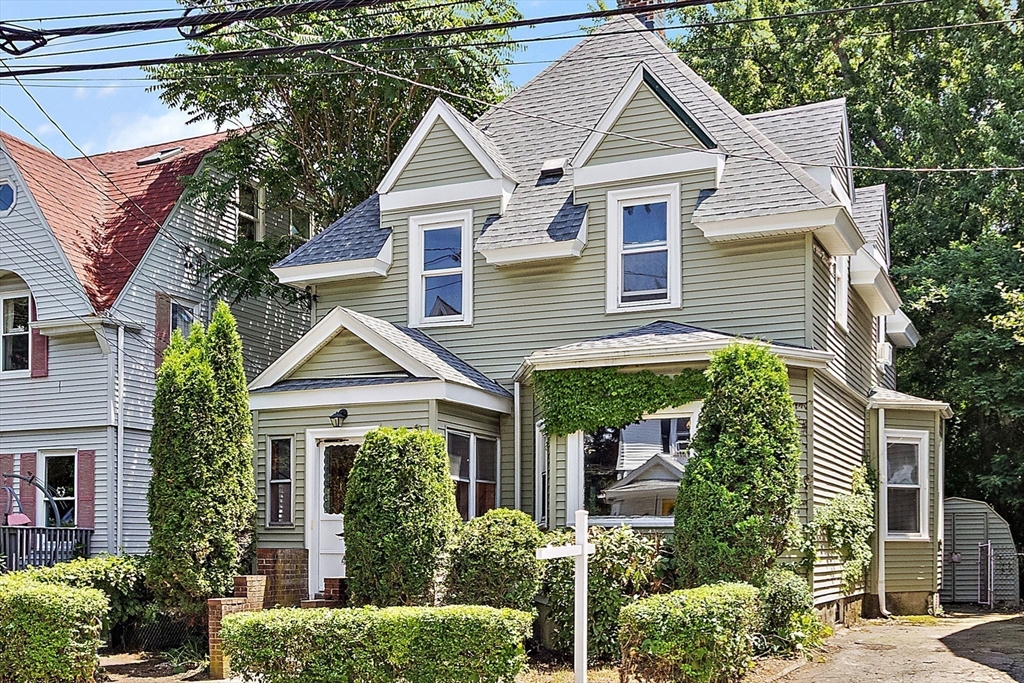 43 Hopedale Street, Boston, Massachusetts, 4 Bedrooms Bedrooms, 7 Rooms Rooms,1.5 BathroomsBathrooms,Residential,For Sale,Hopedale Street,73545561