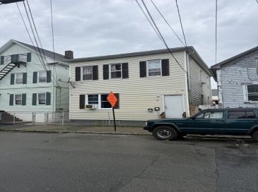 69 Delano St, New Bedford, Massachusetts, 4 Bedrooms Bedrooms, 8 Rooms Rooms,2 BathroomsBathrooms,Residential Income,For Sale,Delano St,73545560