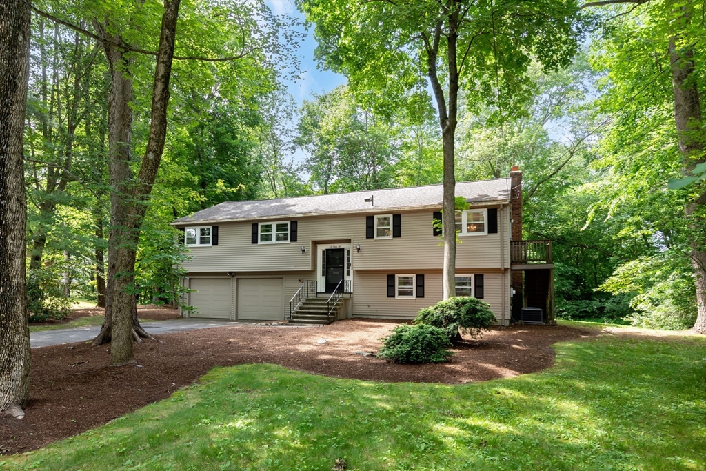 14 Oxbow Rd, Natick, Massachusetts, 3 Bedrooms Bedrooms, 7 Rooms Rooms,2 BathroomsBathrooms,Residential,For Sale,Oxbow Rd,73545586