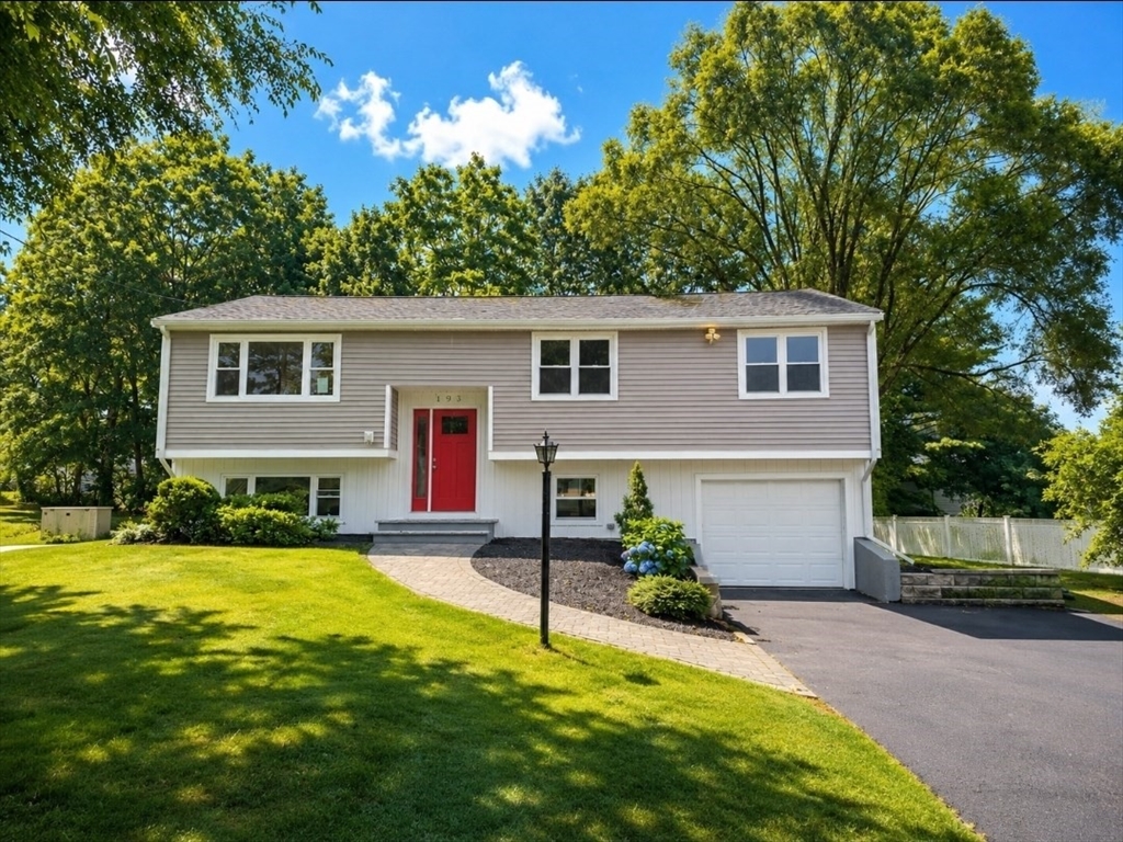 193 Charles Circle, Stoughton, Massachusetts, 4 Bedrooms Bedrooms, 8 Rooms Rooms,2 BathroomsBathrooms,Residential,For Sale,Charles Circle,73545607