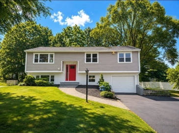 193 Charles Circle, Stoughton, Massachusetts, 4 Bedrooms Bedrooms, 8 Rooms Rooms,2 BathroomsBathrooms,Residential,For Sale,Charles Circle,73545607 193 Charles Circle, Stoughton, Massachusetts, 4 Bedrooms Bedrooms, 8 Rooms Rooms,2 BathroomsBathrooms,Residential,For Sale,Charles Circle,73545607
