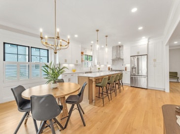 12 Allandale Street, Boston, Massachusetts, 4 Bedrooms Bedrooms, 8 Rooms Rooms,2.5 BathroomsBathrooms,Residential,For Sale,Allandale Street,73545634