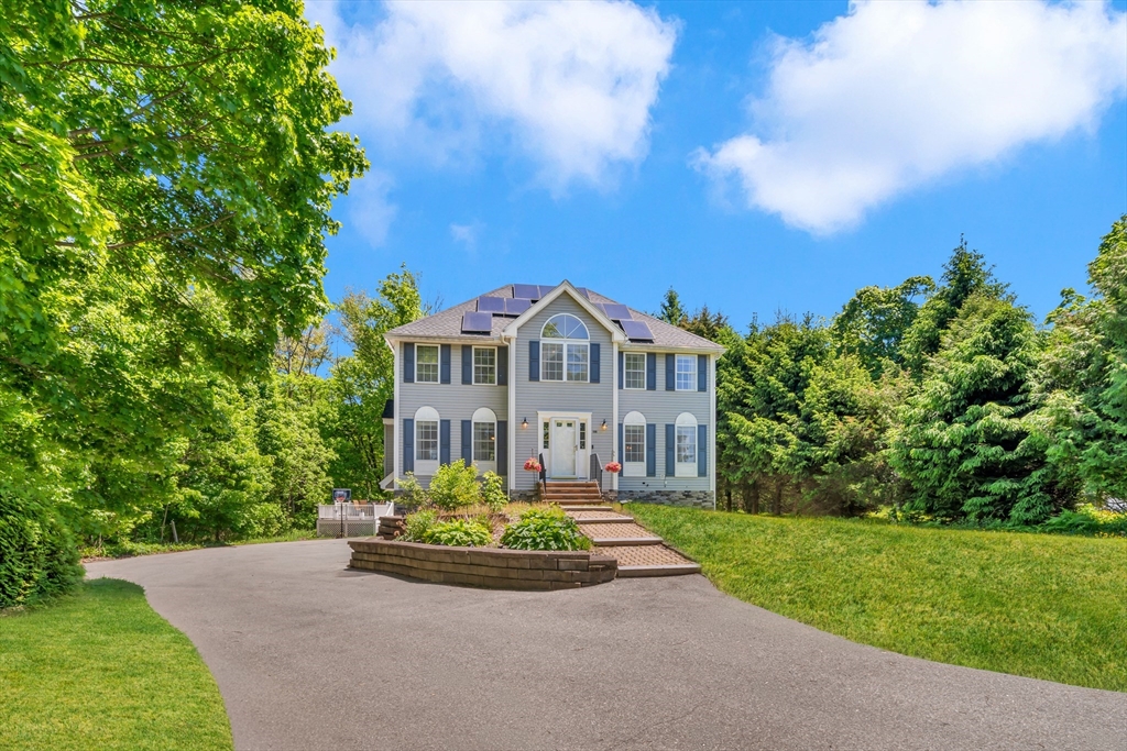257 Howe St, Methuen, Massachusetts, 4 Bedrooms Bedrooms, 8 Rooms Rooms,3 BathroomsBathrooms,Residential,For Sale,Howe St,73543963